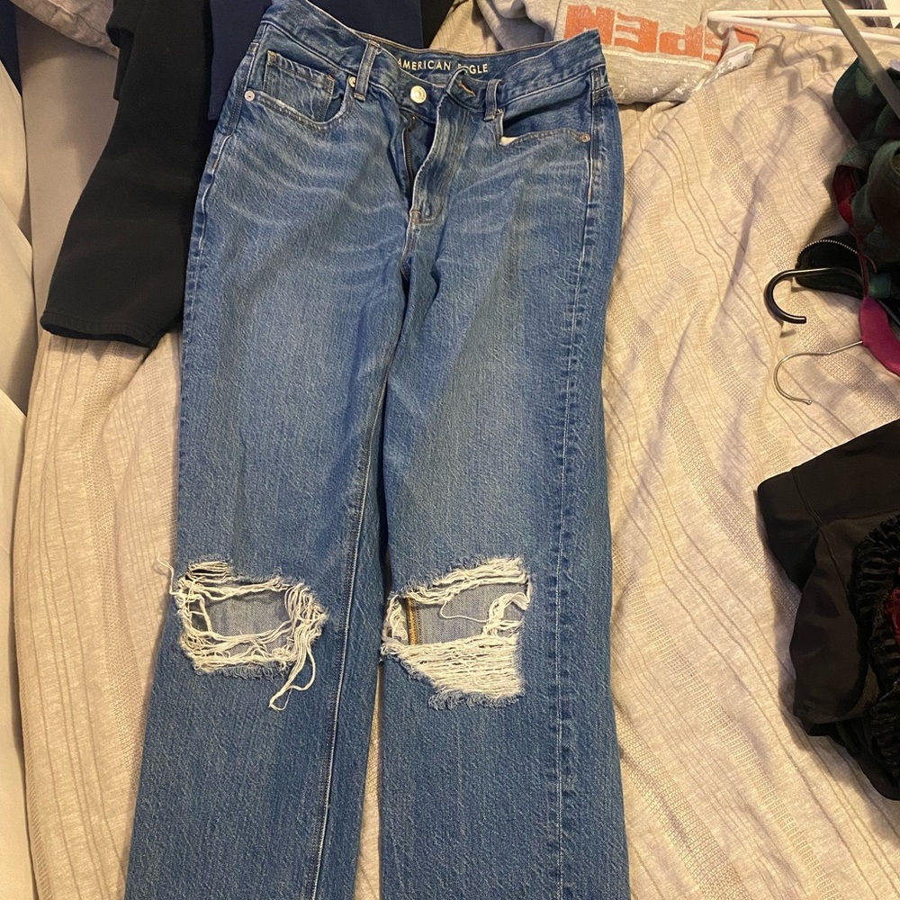 American Eagle mom jeans